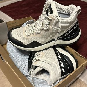 Women’s north face hiking boots